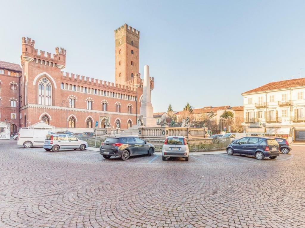 Location Turistic Monolocale Nel Parco Del Santuario Lägenhet Asti Exteriör bild