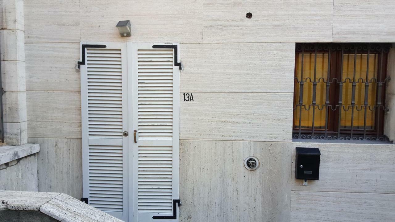 Location Turistic Monolocale Nel Parco Del Santuario Lägenhet Asti Exteriör bild